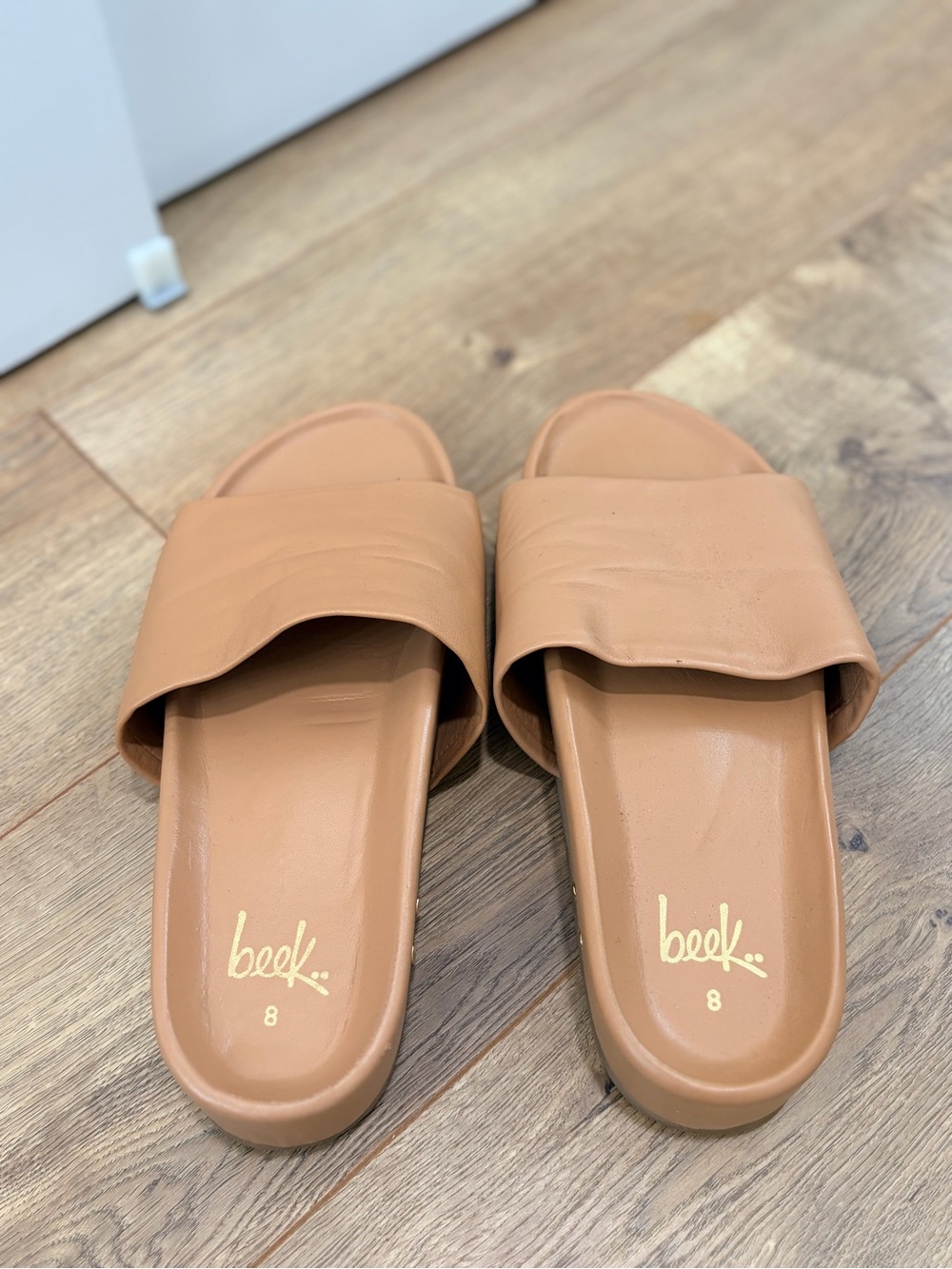Size 8 - beek pelican leather platform sandal in honey - Picture 4 of 10